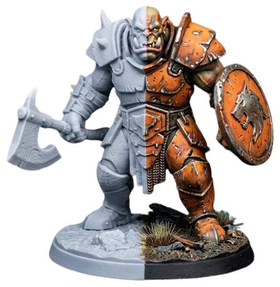 Ork-Krieger-Miniatur, linke Hälfte roher grauer Druck, rechte Hälfte mit 3D Model Color bemalt